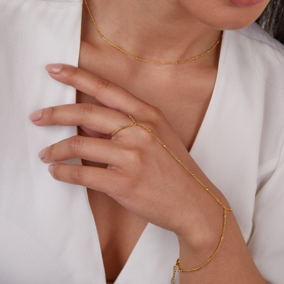 Bracelet de main élégant