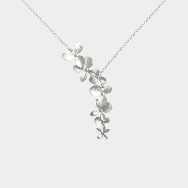 Stéphanie – Collier doré au design circulaire discret