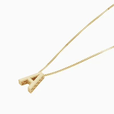 Collier initial en lettres d'amour