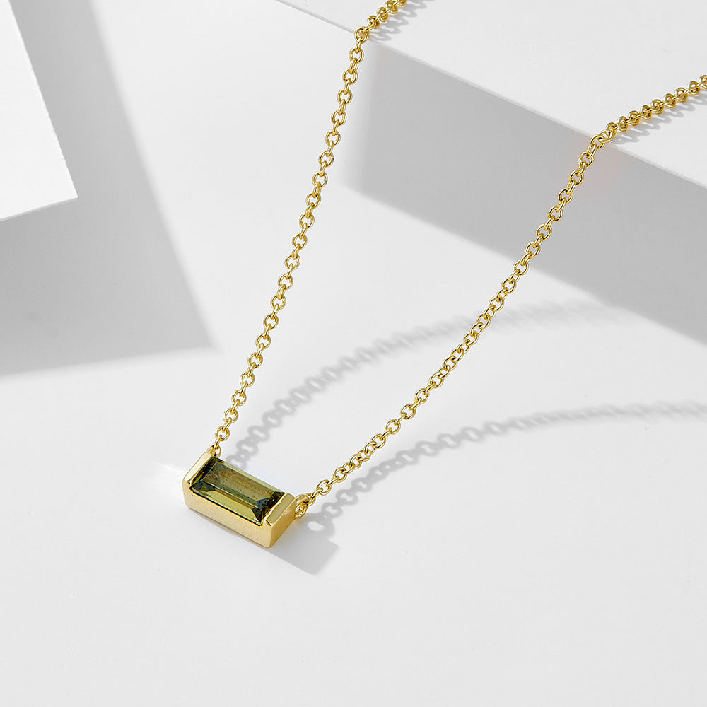 Livia – Collier en argent avec petit pendentif