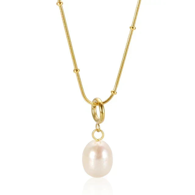 Pauline – Collier doré avec pendentif en perle