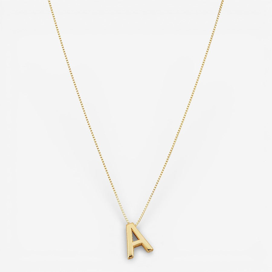 Collier initial en lettres d'amour