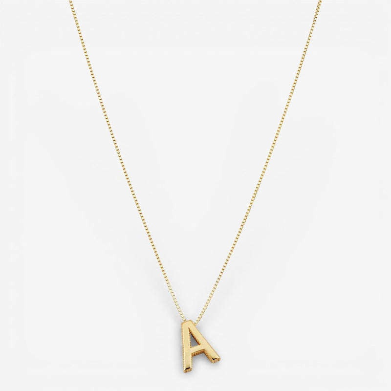 Collier initial en lettres d'amour